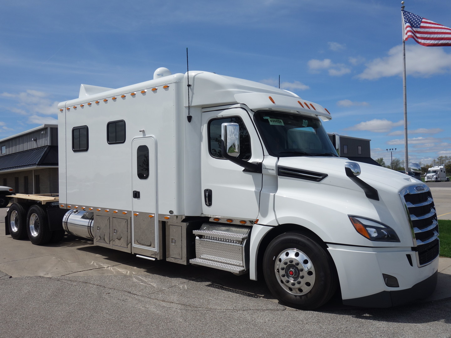 2020 Freightliner Cascadia With Ari 156 Inch Legacy Ii Rbsd.