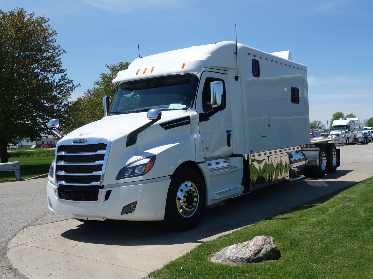 2020 Freightliner Cascadia With Ari 156 Inch Legacy Ii Rbsd