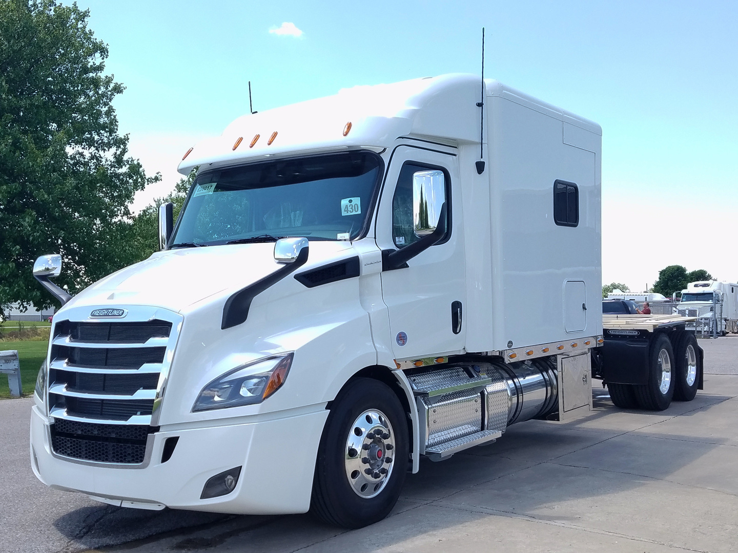 2020 Freightliner Cascadia With Ari 103 Inch Legacy Custom