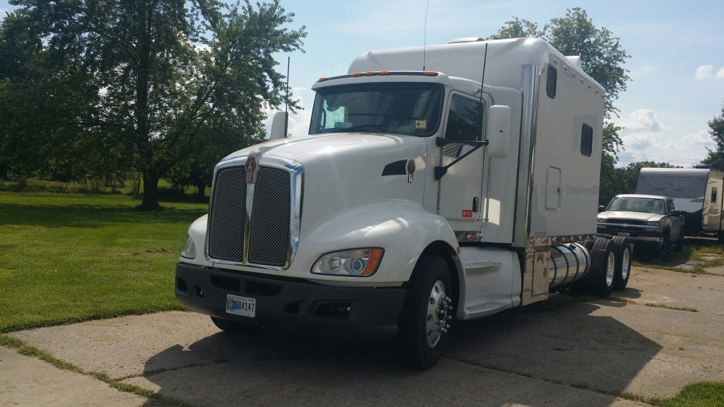 2008 Kenworth T660 With Ari 132 Inch Legacy Sleeper Ari