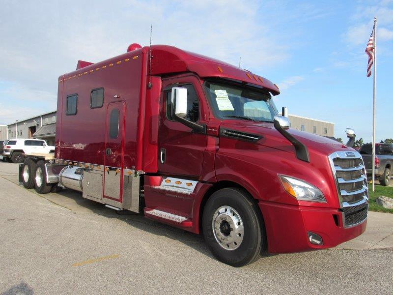 Freightliner Cascadia Ari Legacy Sleepers