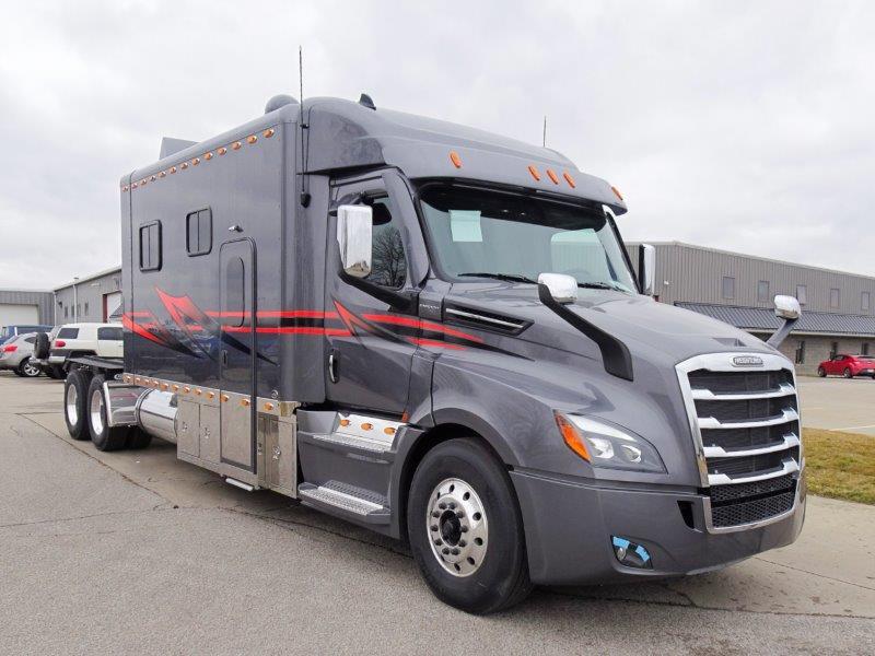 2022 Freightliner Cascadia with 156 Inch Legacy II RBSD Sleeper 2171 ARI Legacy Sleepers