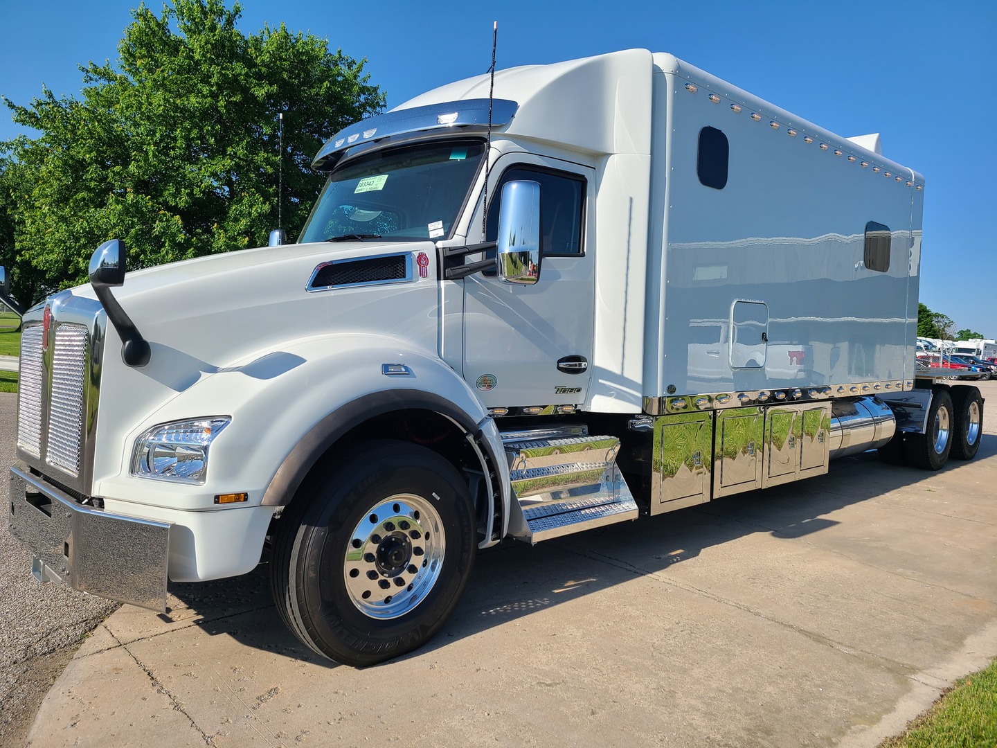 2024 Kenworth T880 with 192 Inch ARI Legacy II RBSDBF Sleeper 2489 ARI Legacy Sleepers