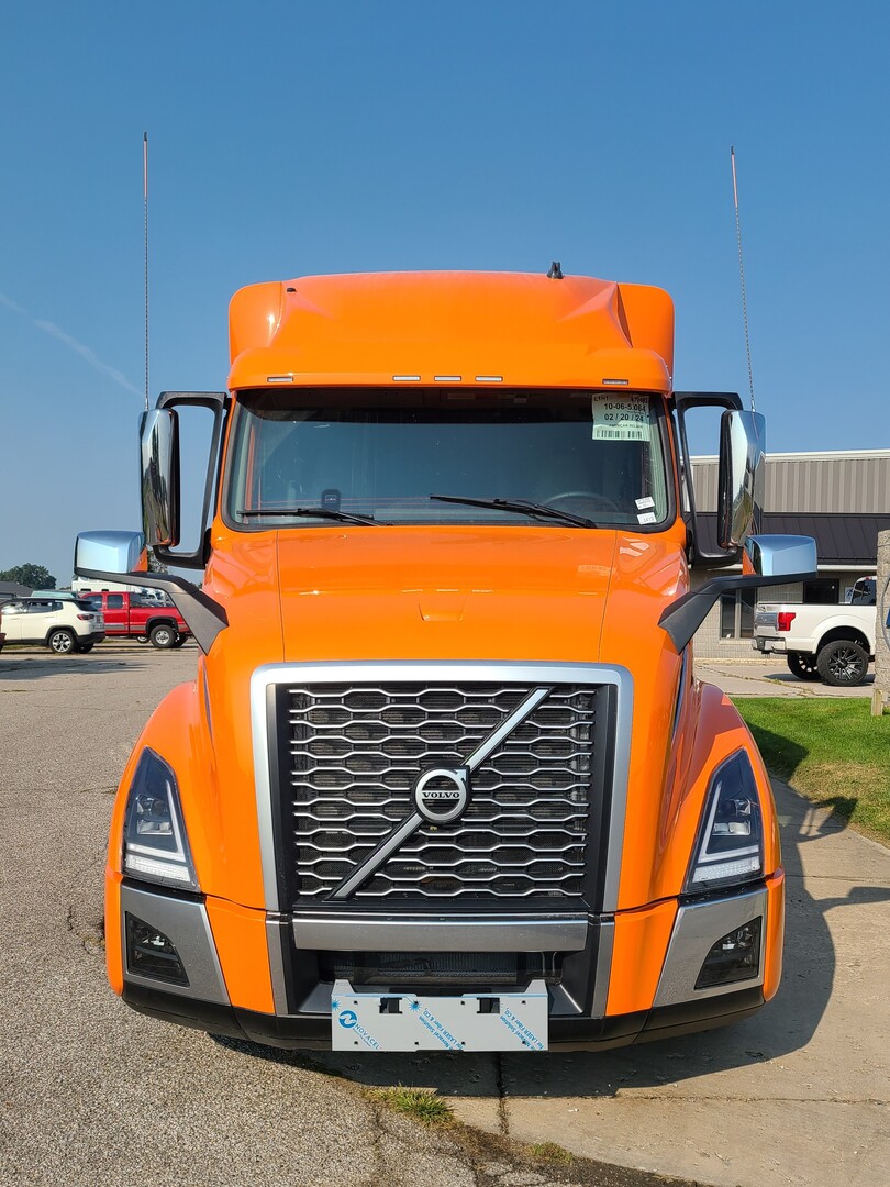 2025 Volvo VNL64T300 with 156 Inch RBSD Legacy II Sleeper 2513 ARI